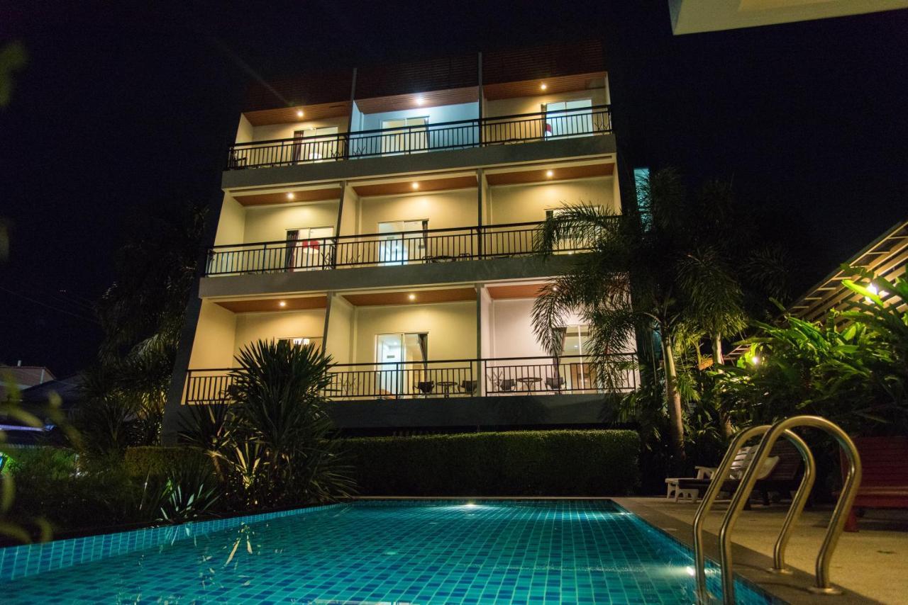 Jula Place Hotel *