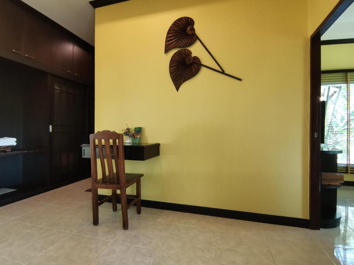 Thai Modern & 