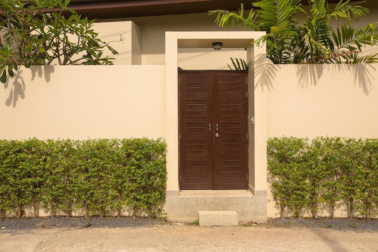 Shanti Estate By Tropiclook *