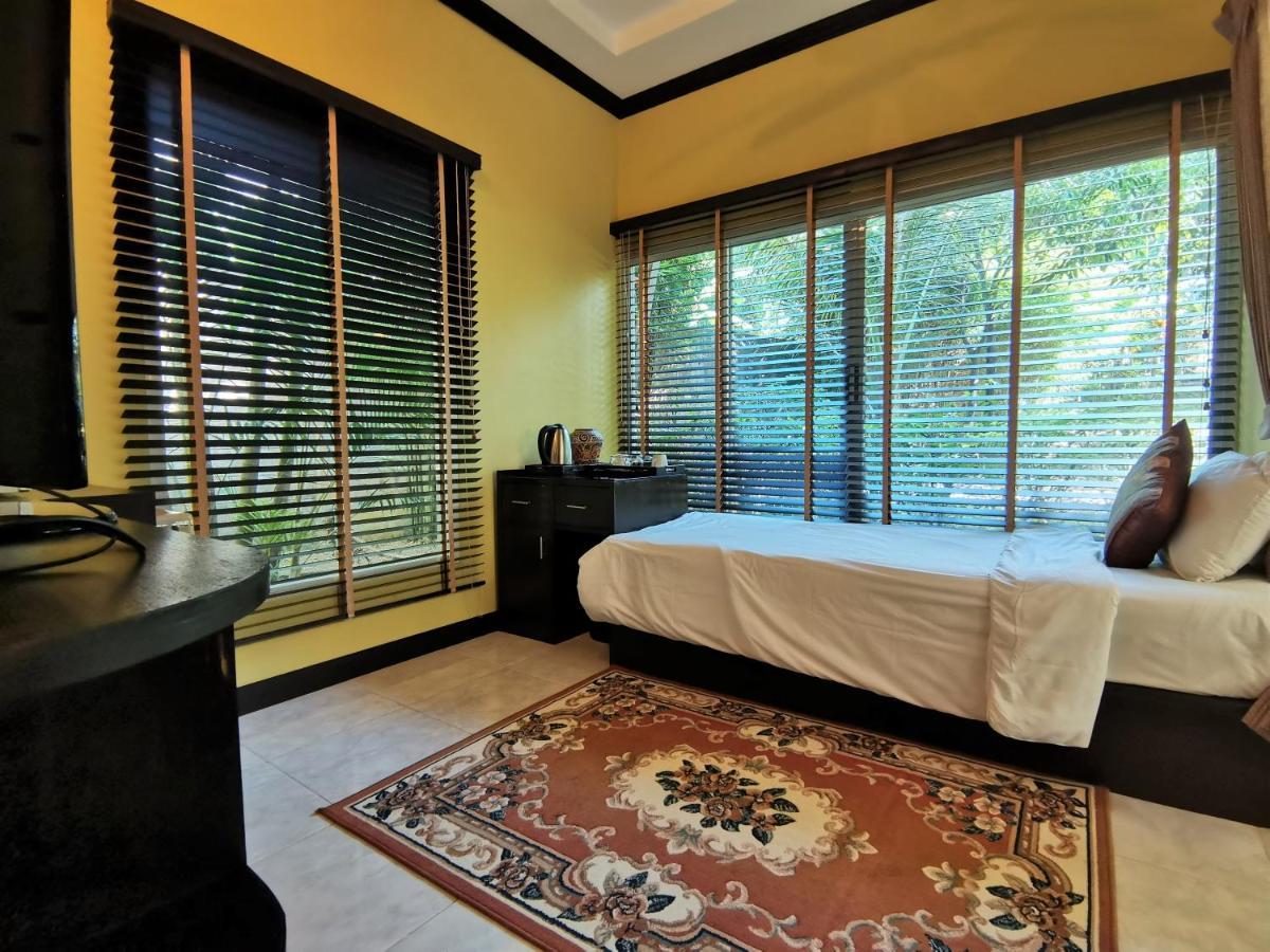 Thai Modern & 