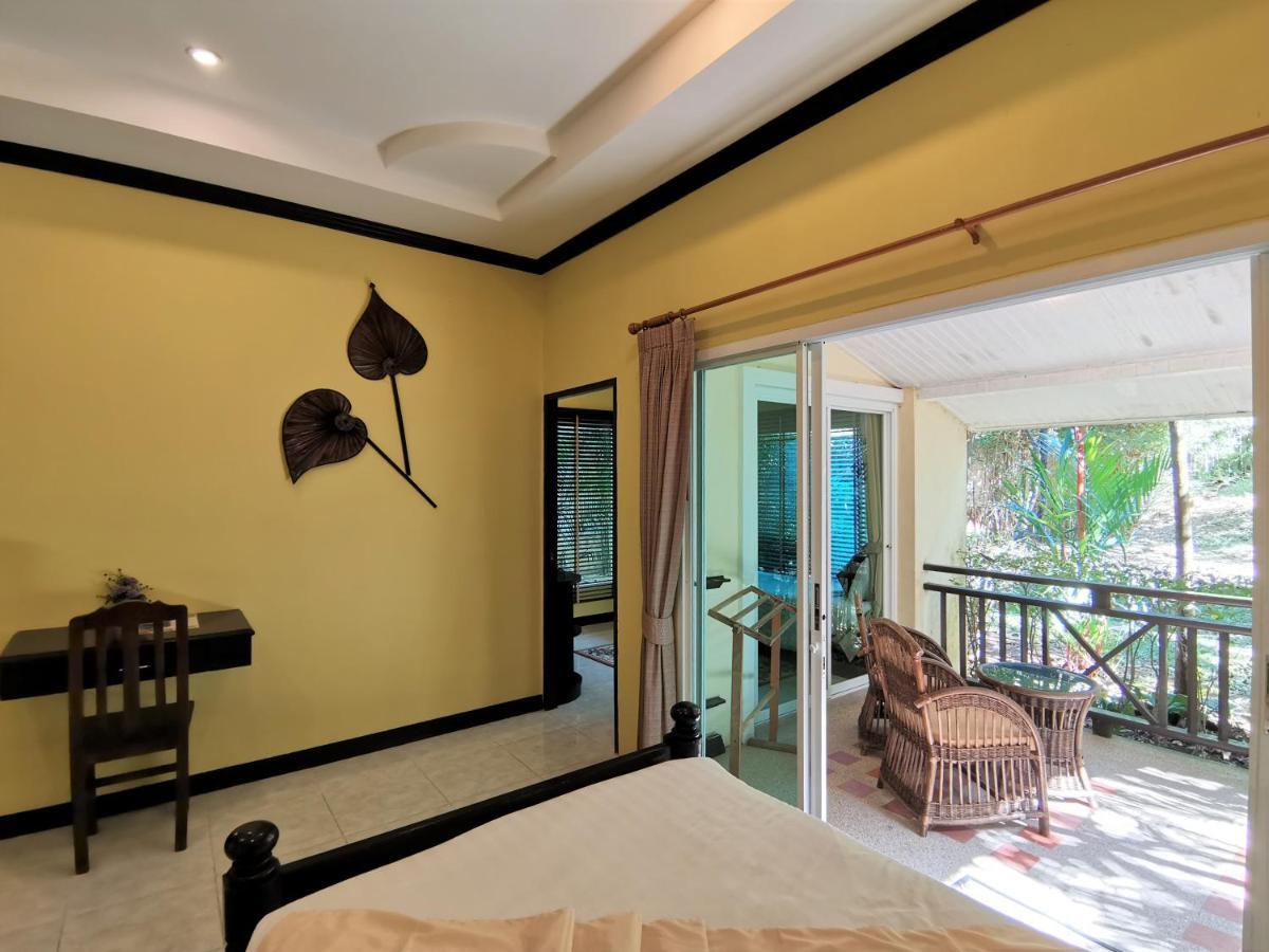 Thai Modern & 
