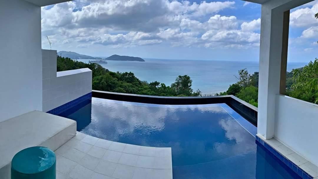 Grand Bleu Ocean View Pool Hotel