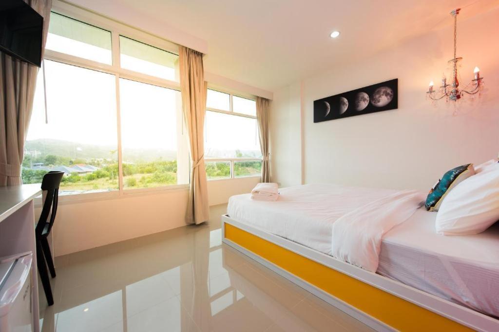 Slowlife Guest house Nai Yang