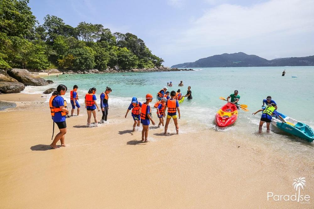 Paradise Backpackers *