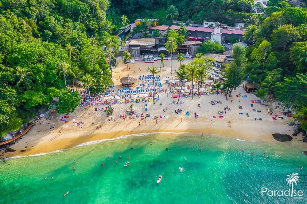 Paradise Backpackers *