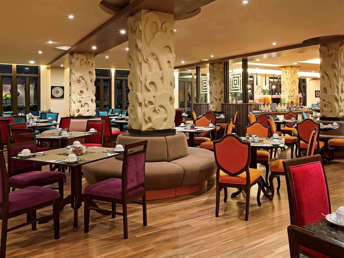 Novotel Phuket Vintage Park Hotel
