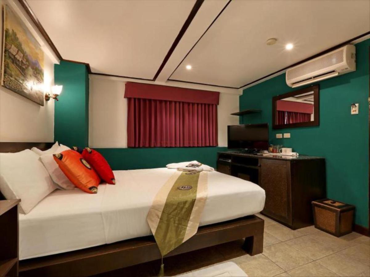 Angus O'tool's Guest house 2*