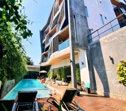 Lemonade Phuket -sha Hotel 3*
