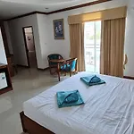 Pipikuku Hotel & Restaurant