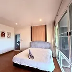 Mid-Levels Holiday Villa