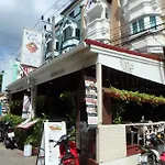 Karon Cafe Inn