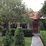 Relax Garden Bungalow