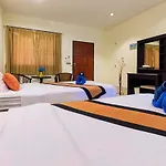 Batic House By Sharaya Hotel