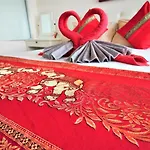 Chic Karon Beach By Phr