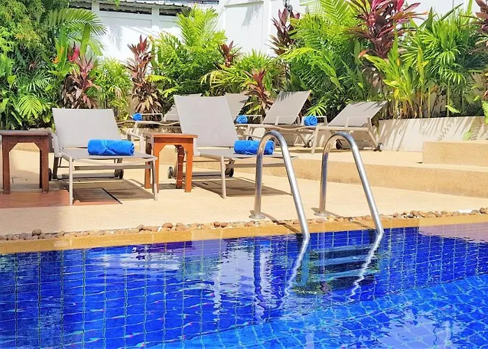 Karon Beach Pool Hotel