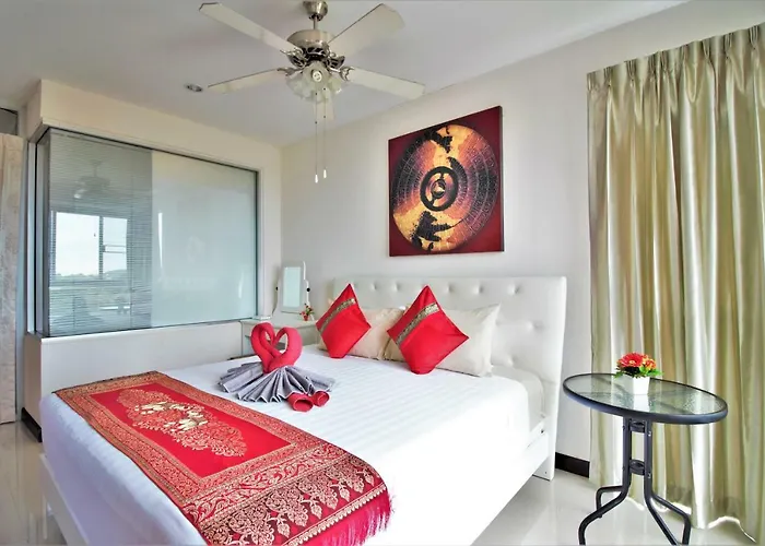 Chic Karon Beach By Phr
