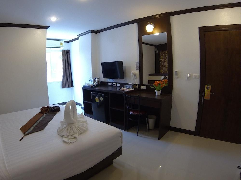 Hotel Mansion - Sha Certified Patong