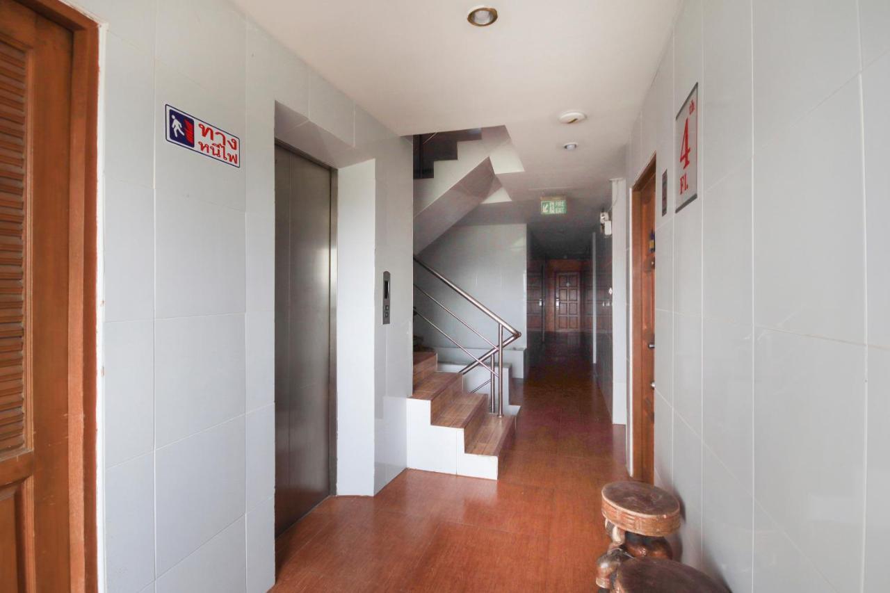 Oyo 861 Dynasty Hotel 2*