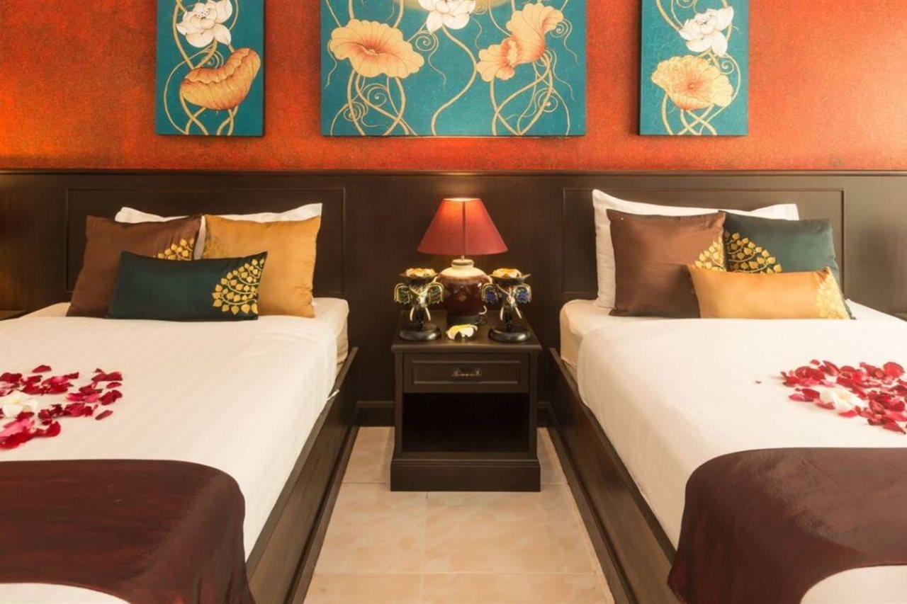 Tanawan Phuket Hotel 3*