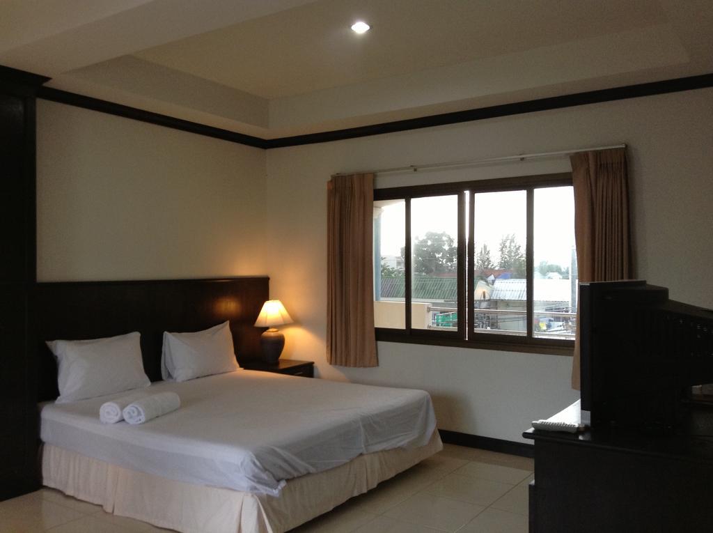 Phuyai Kamala Beach