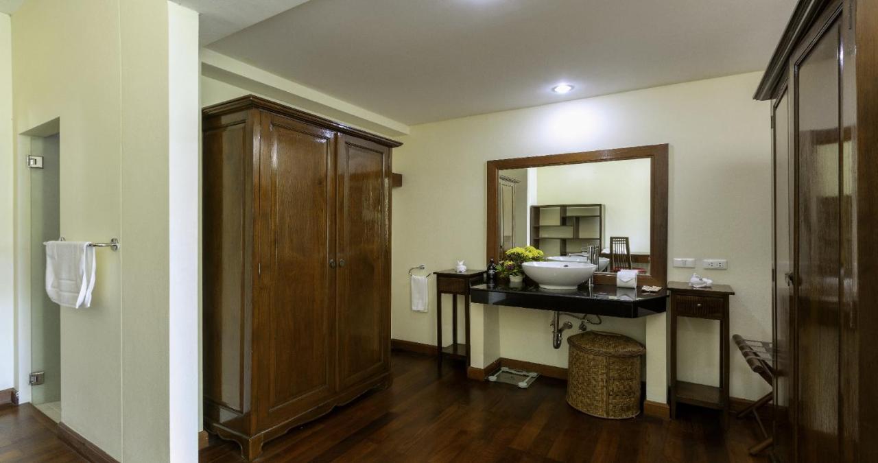 Villa Yoosook *