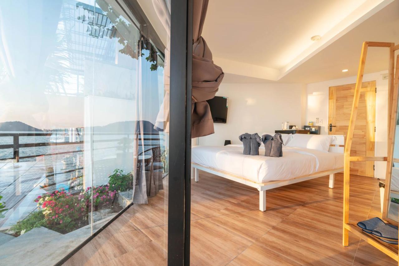 Sunset Phuket Villa