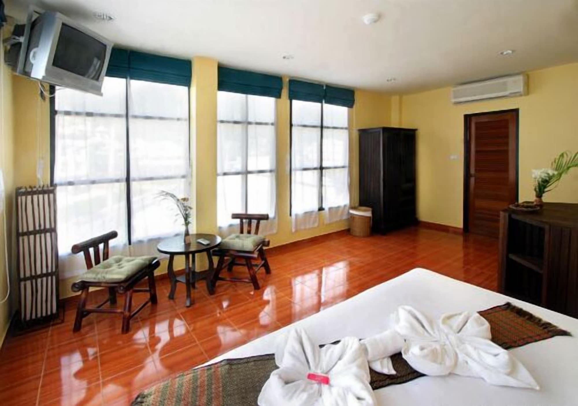 Karon Pool 3* Phuket