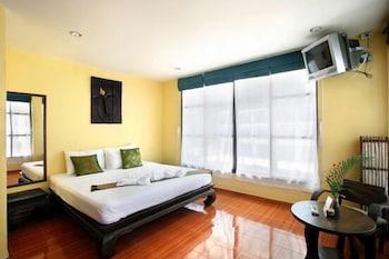 Karon Pool 3*