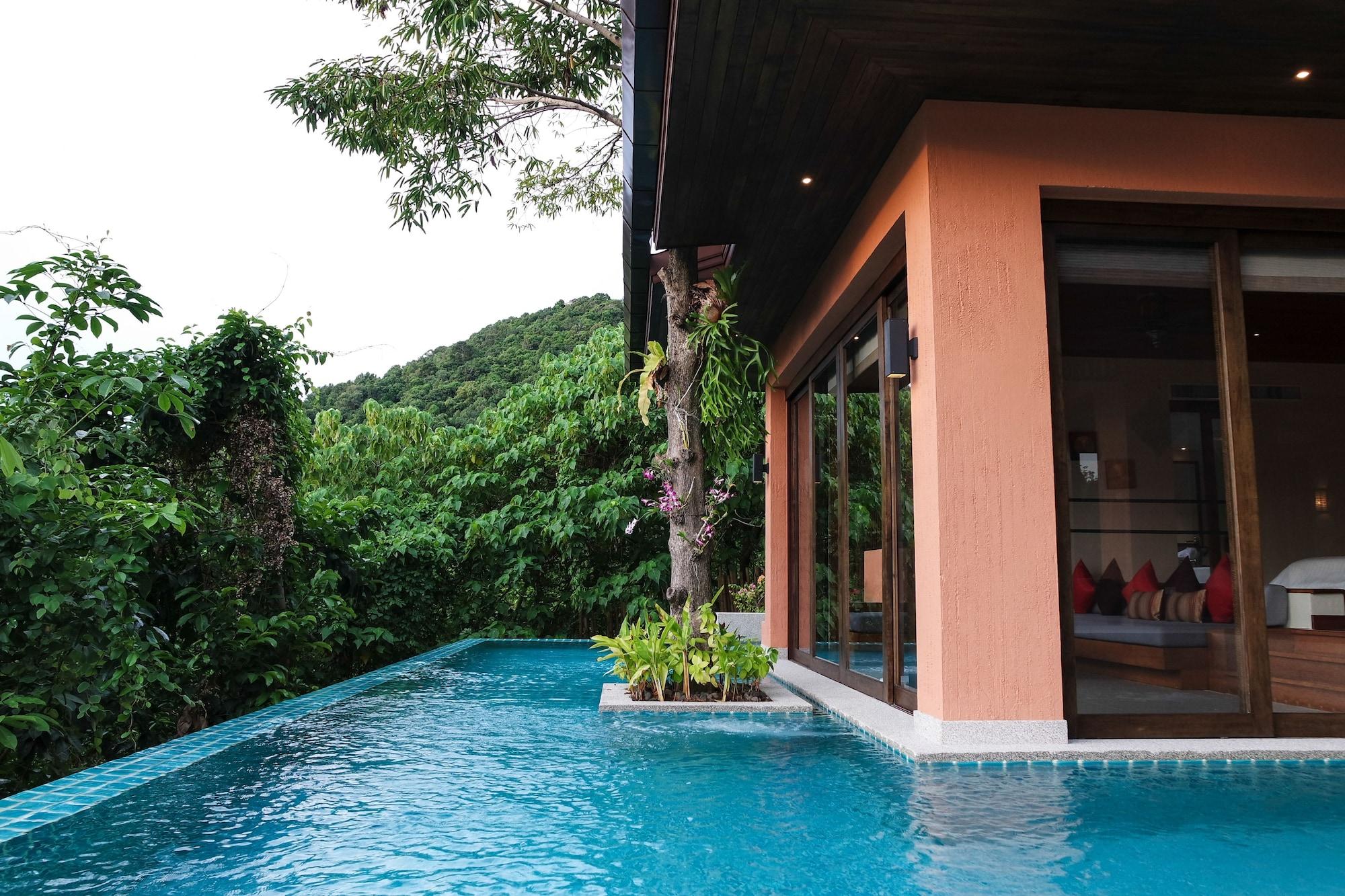 Resort Korsiri Pool Cape Panwa