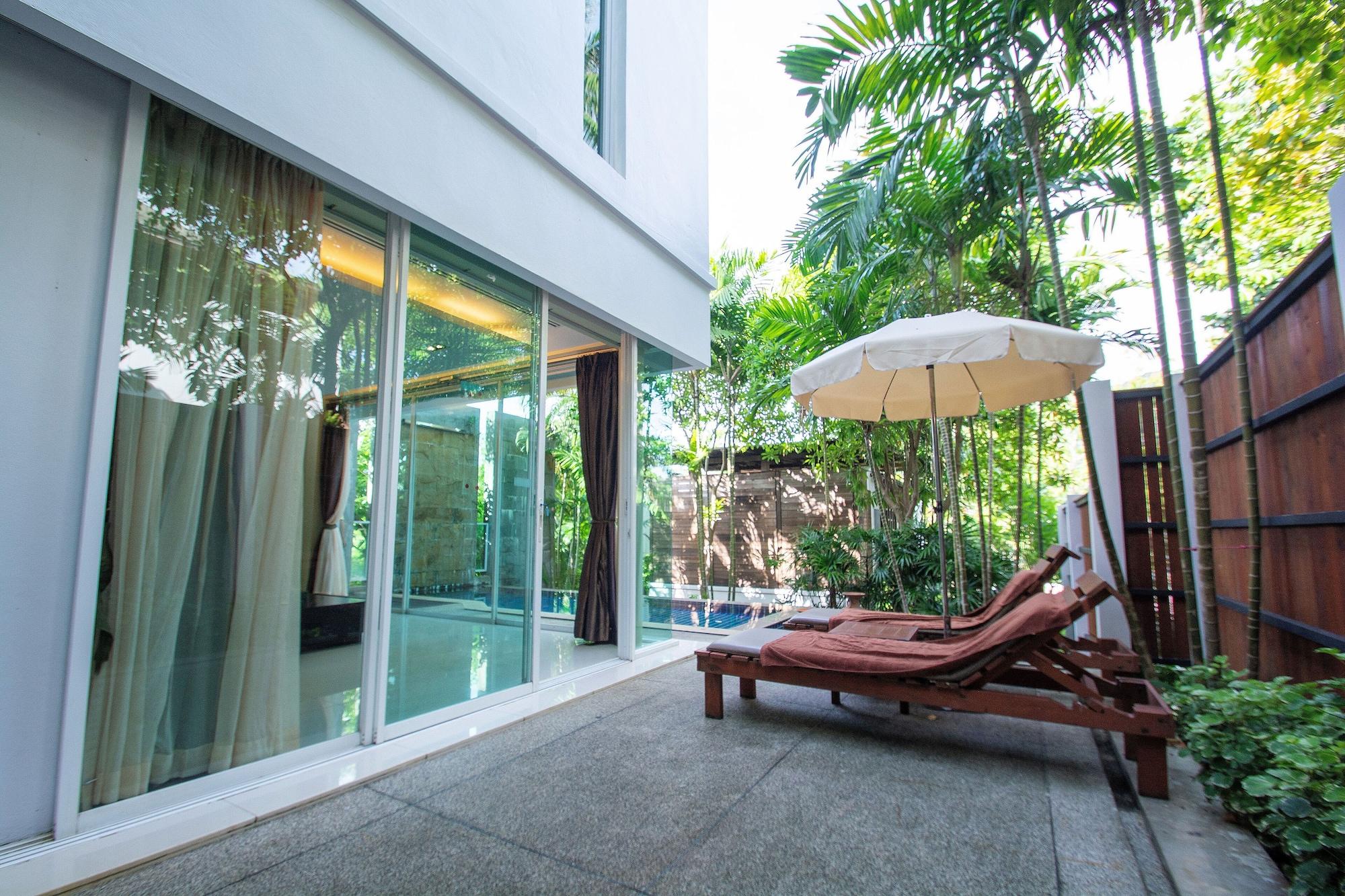 Peach Blossom & Pool - Sha Hotel 4*
