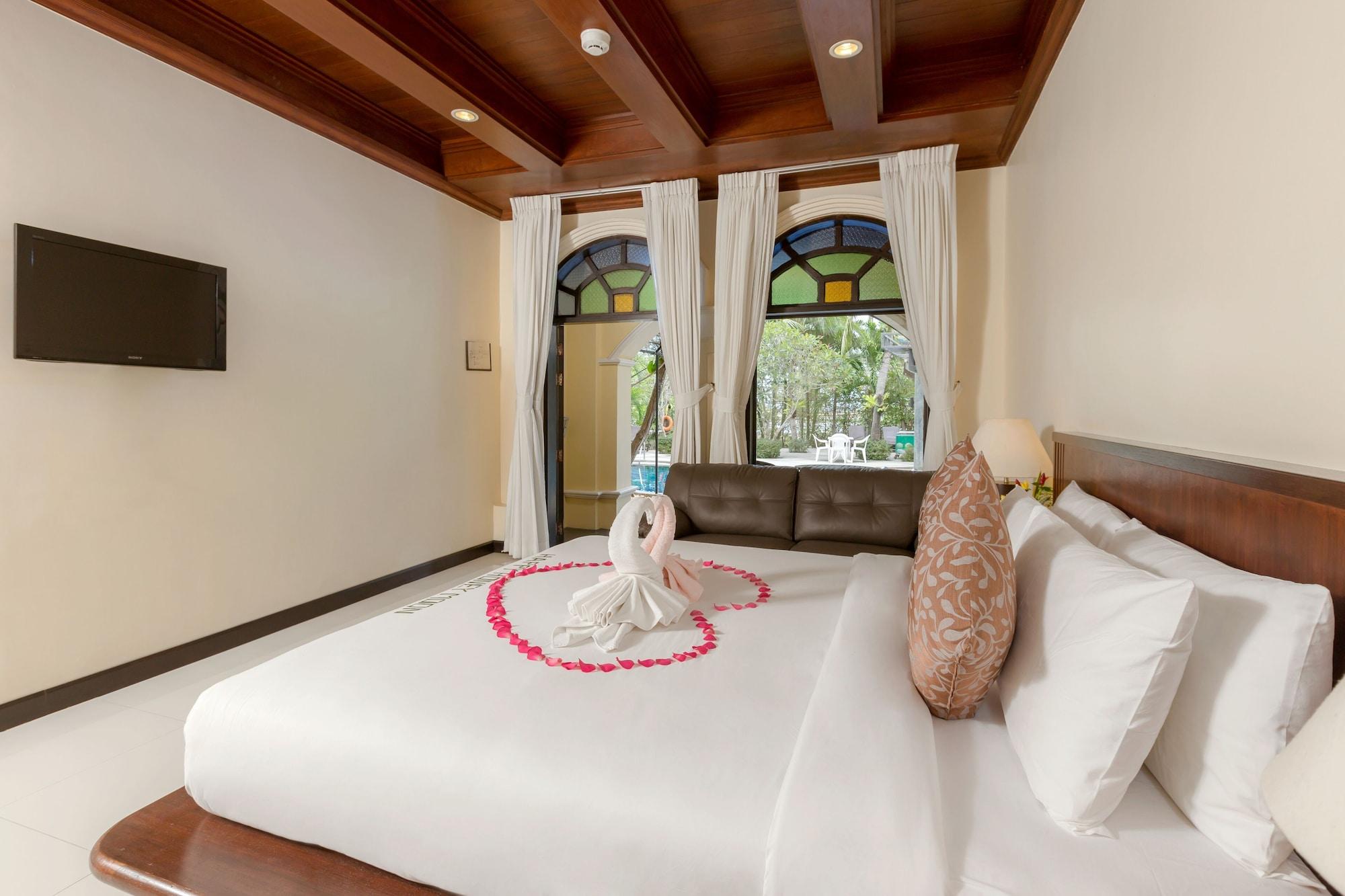 Resort The Front Village - Sha Karon