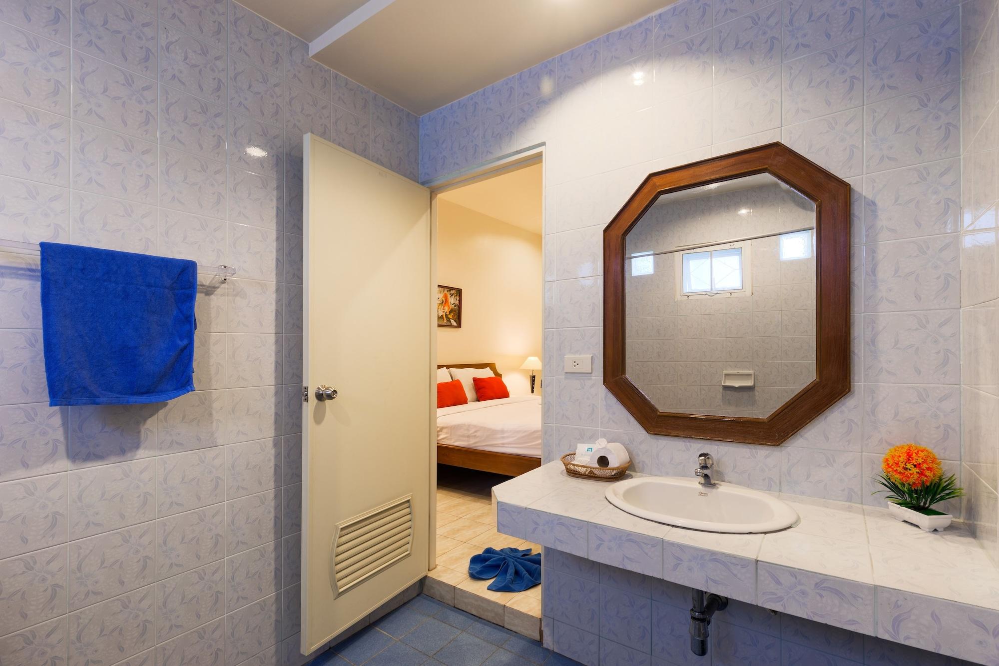 Batic House By Sharaya Hotel