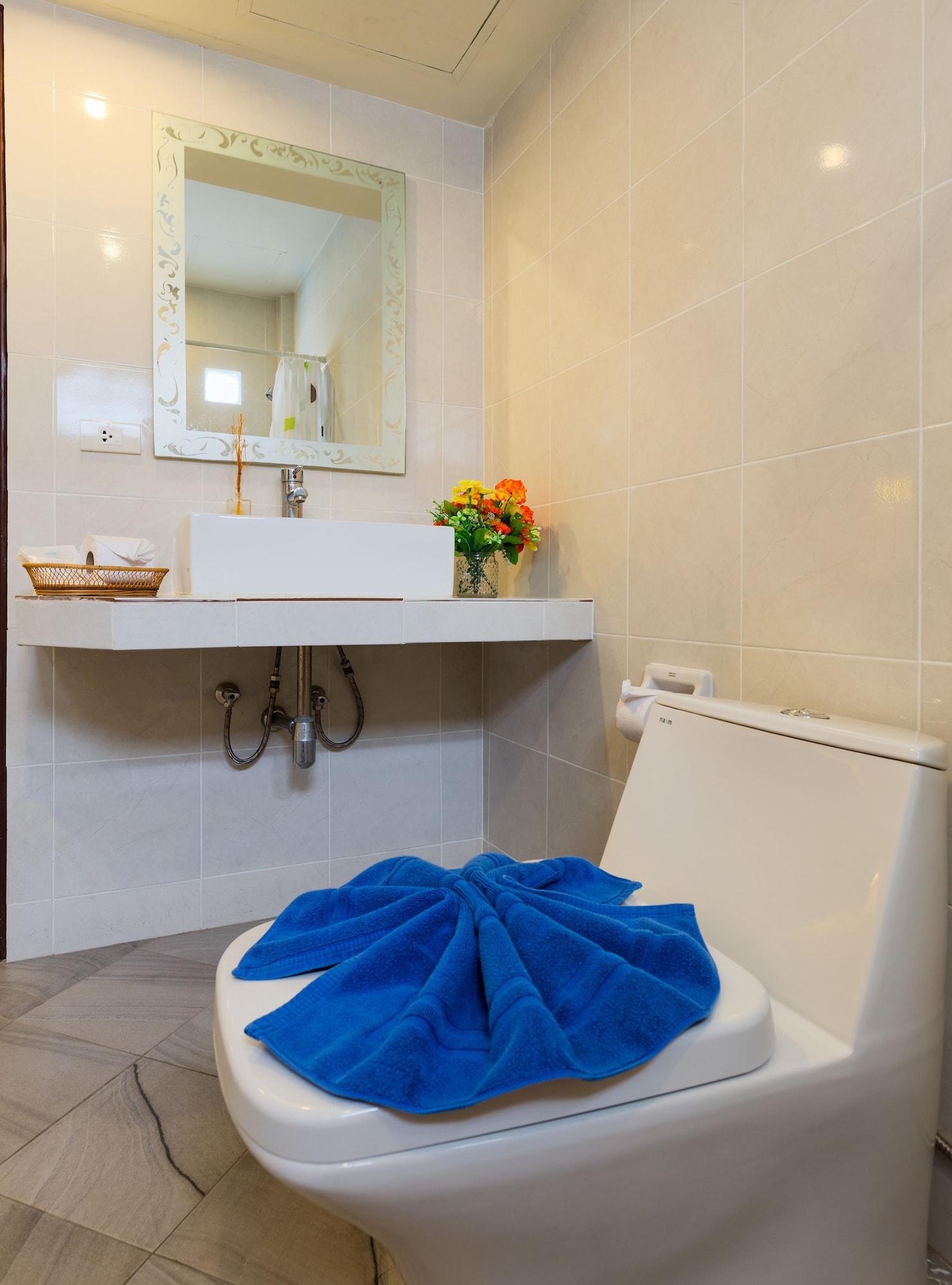 Batic House By Sharaya Hotel 3*
