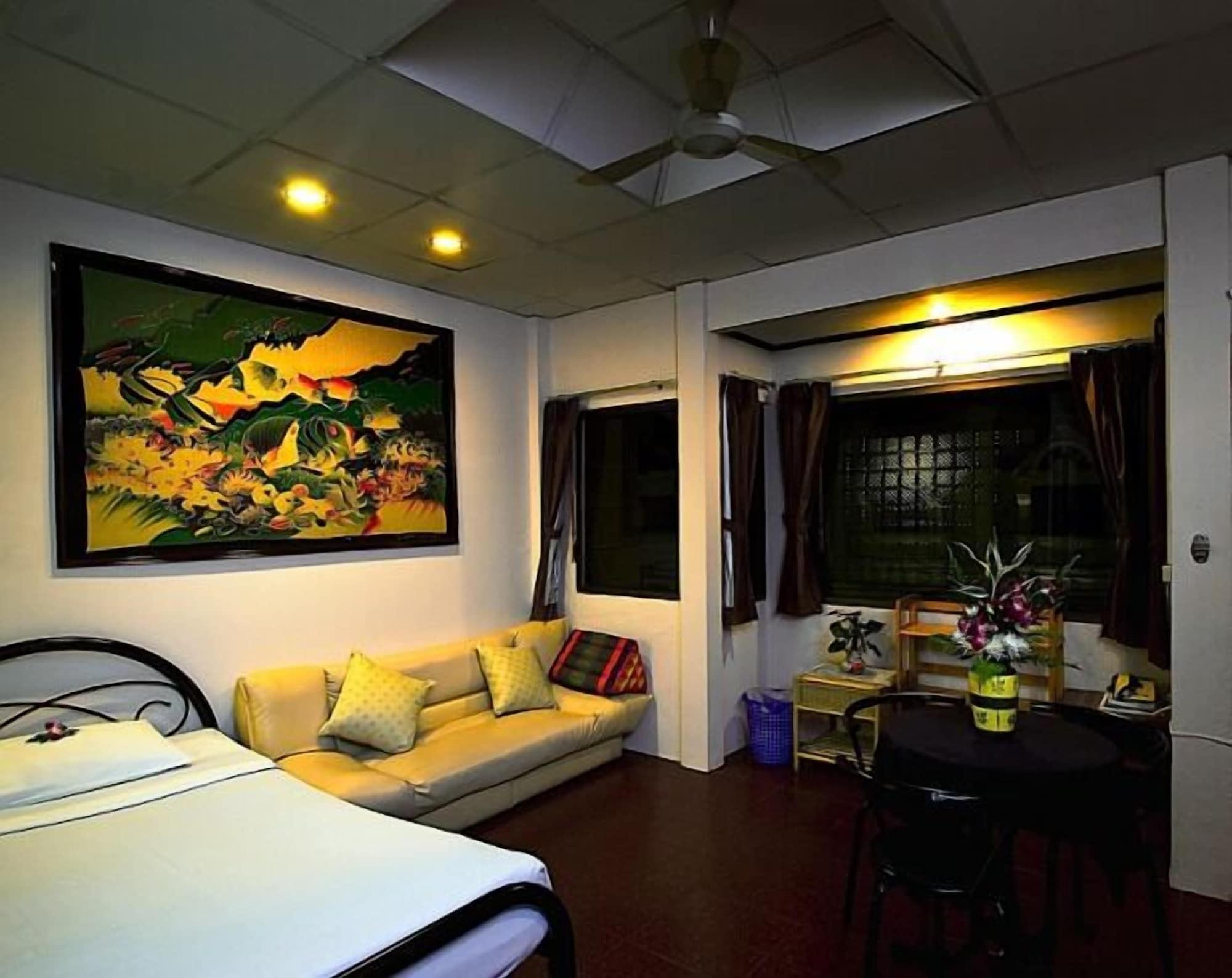 Cafe Hotel