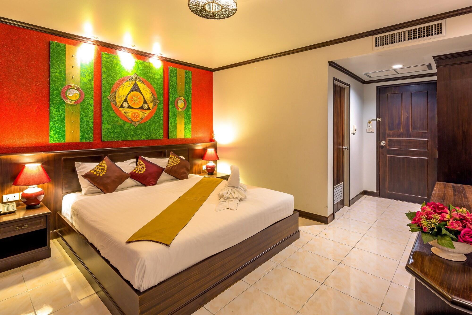 Tanawan Phuket Hotel