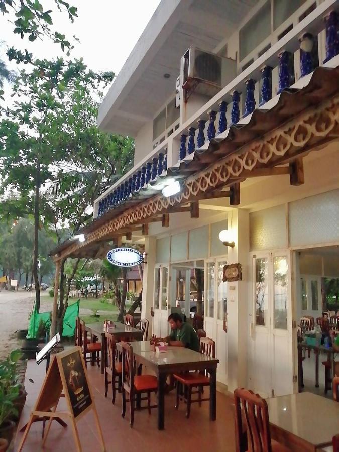 Tony And Restaurant * Karon