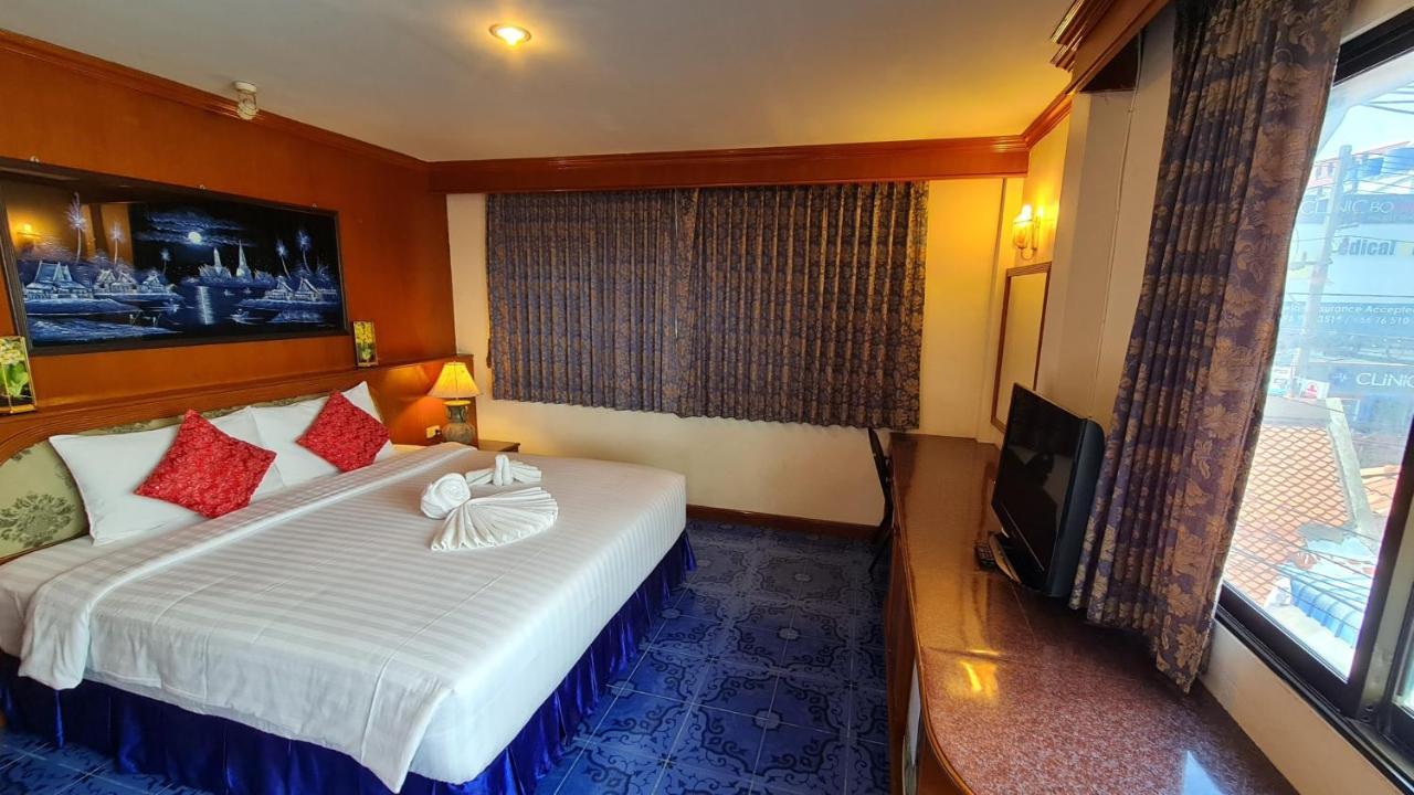 Vech Hotel