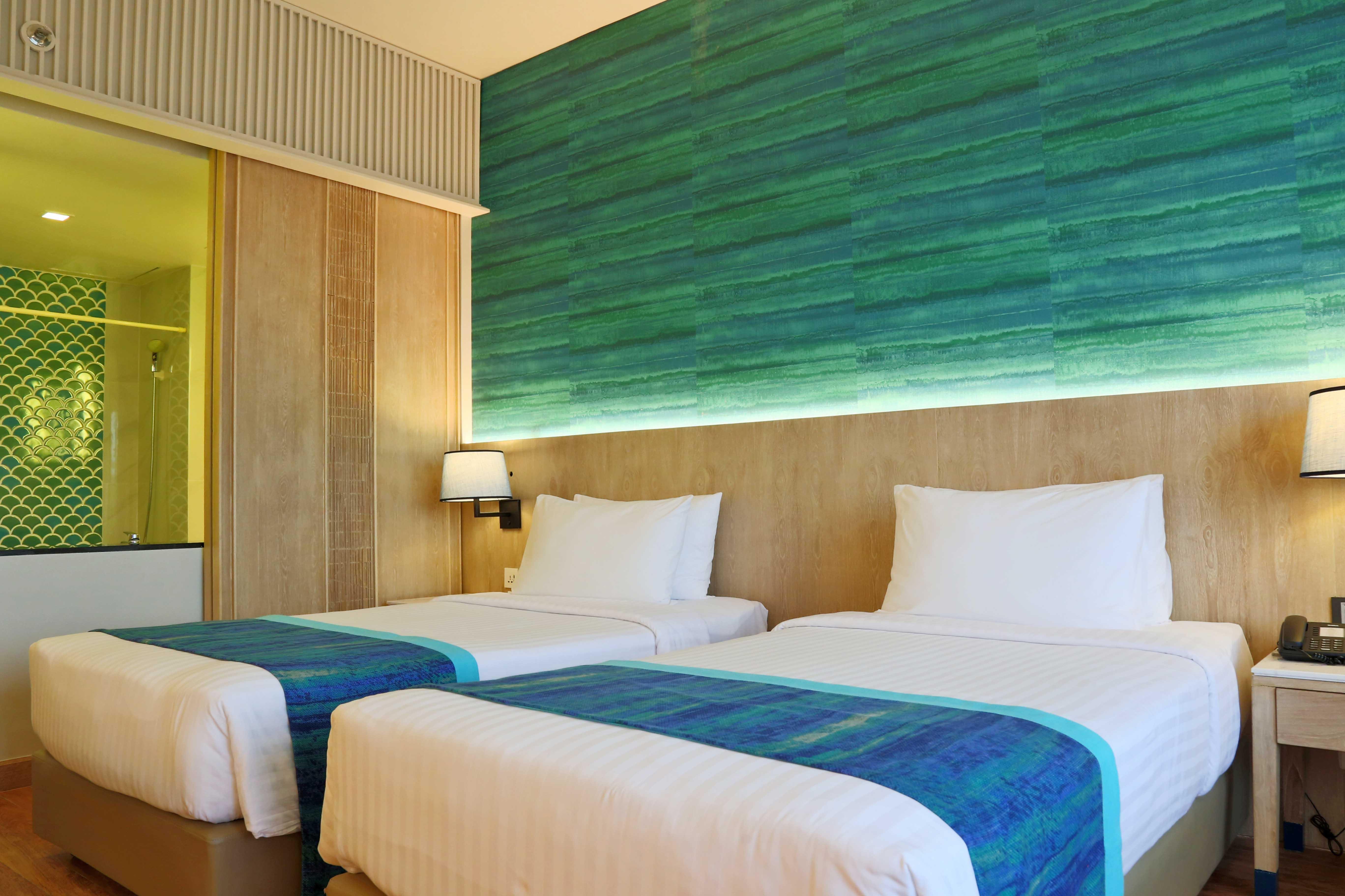 The Royal Paradise & - Sha Extra 4* Patong