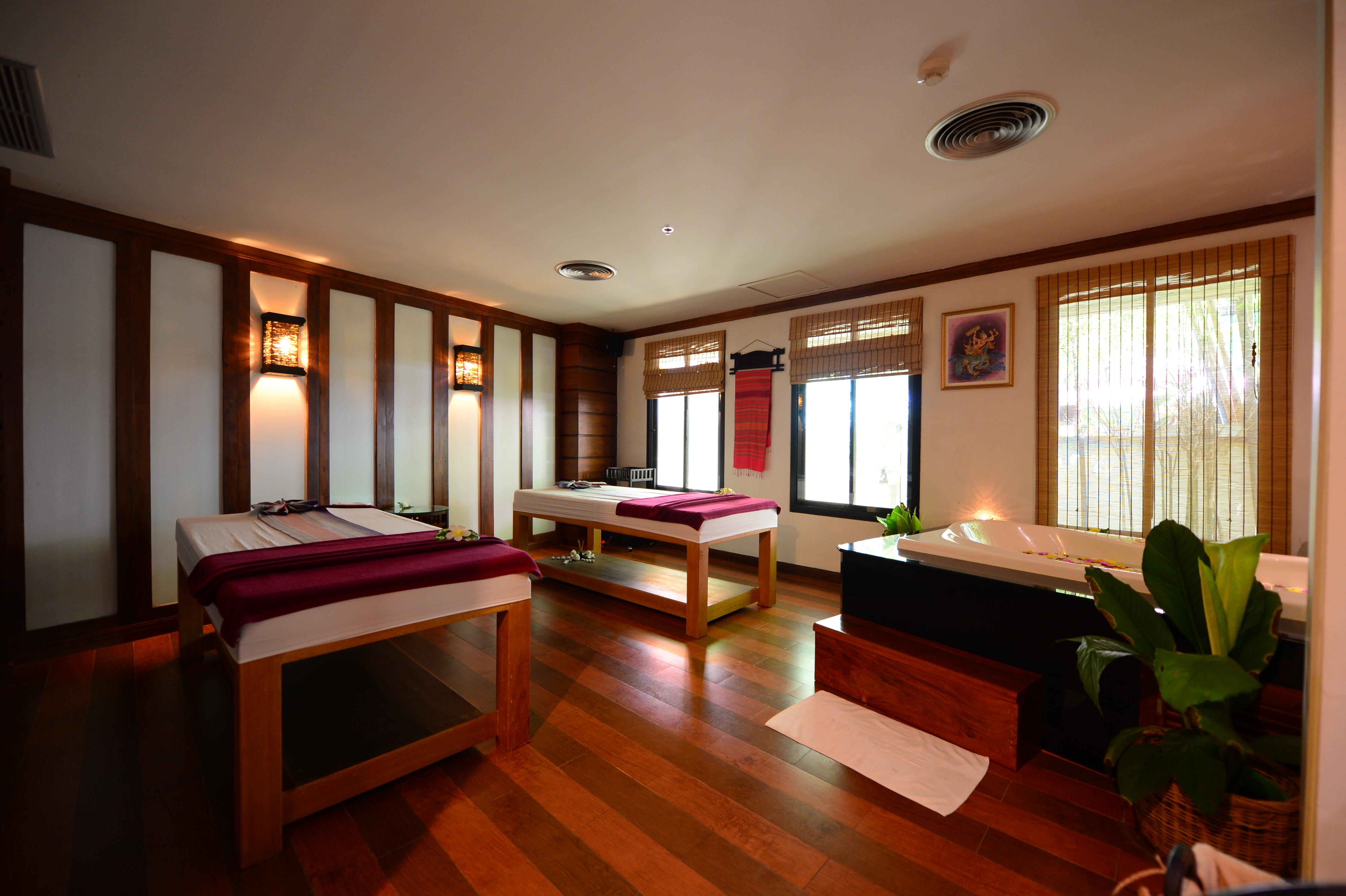 The Royal Paradise & - Sha Extra Hotel