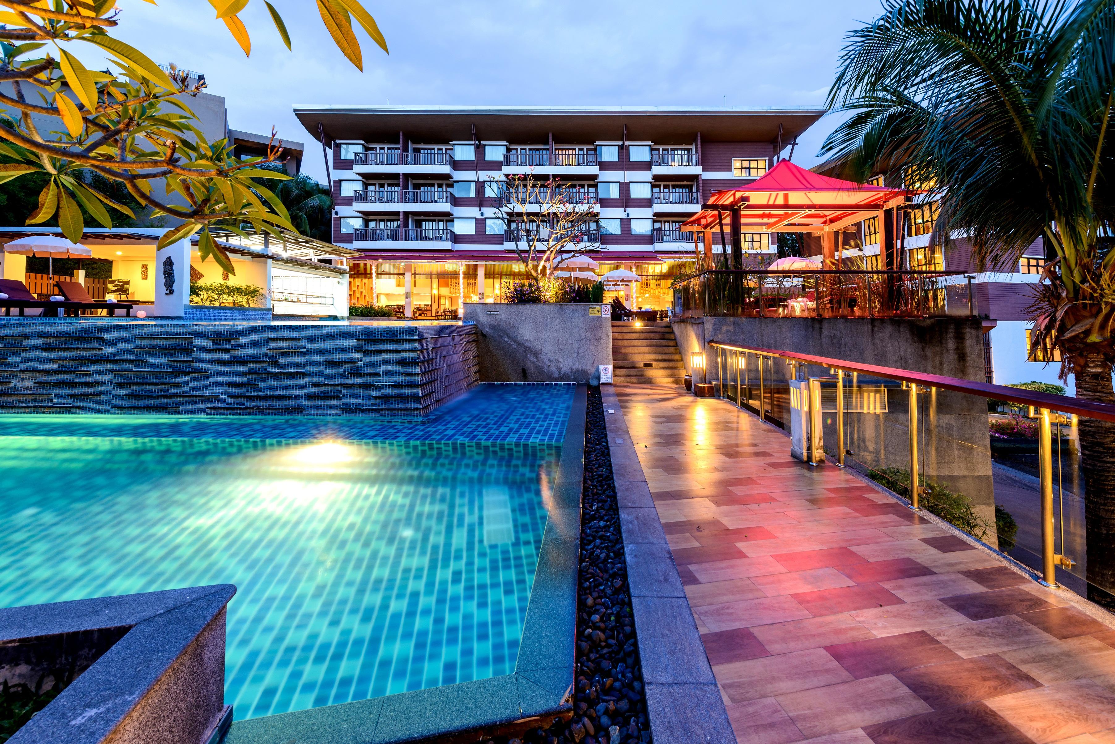 Peach Blossom & Pool - Sha Hotel Karon