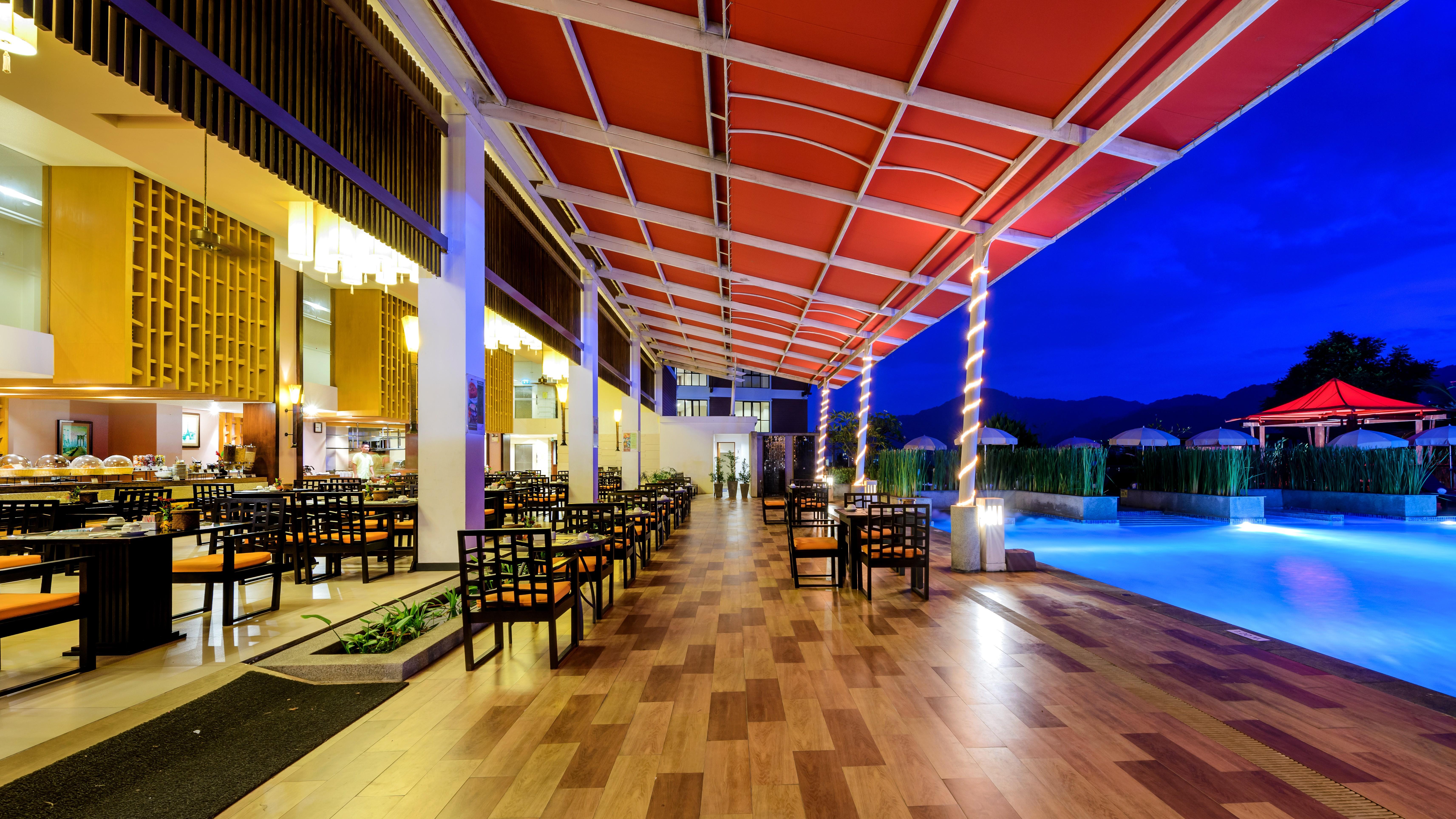 Hotel Peach Blossom & Pool - Sha 4*