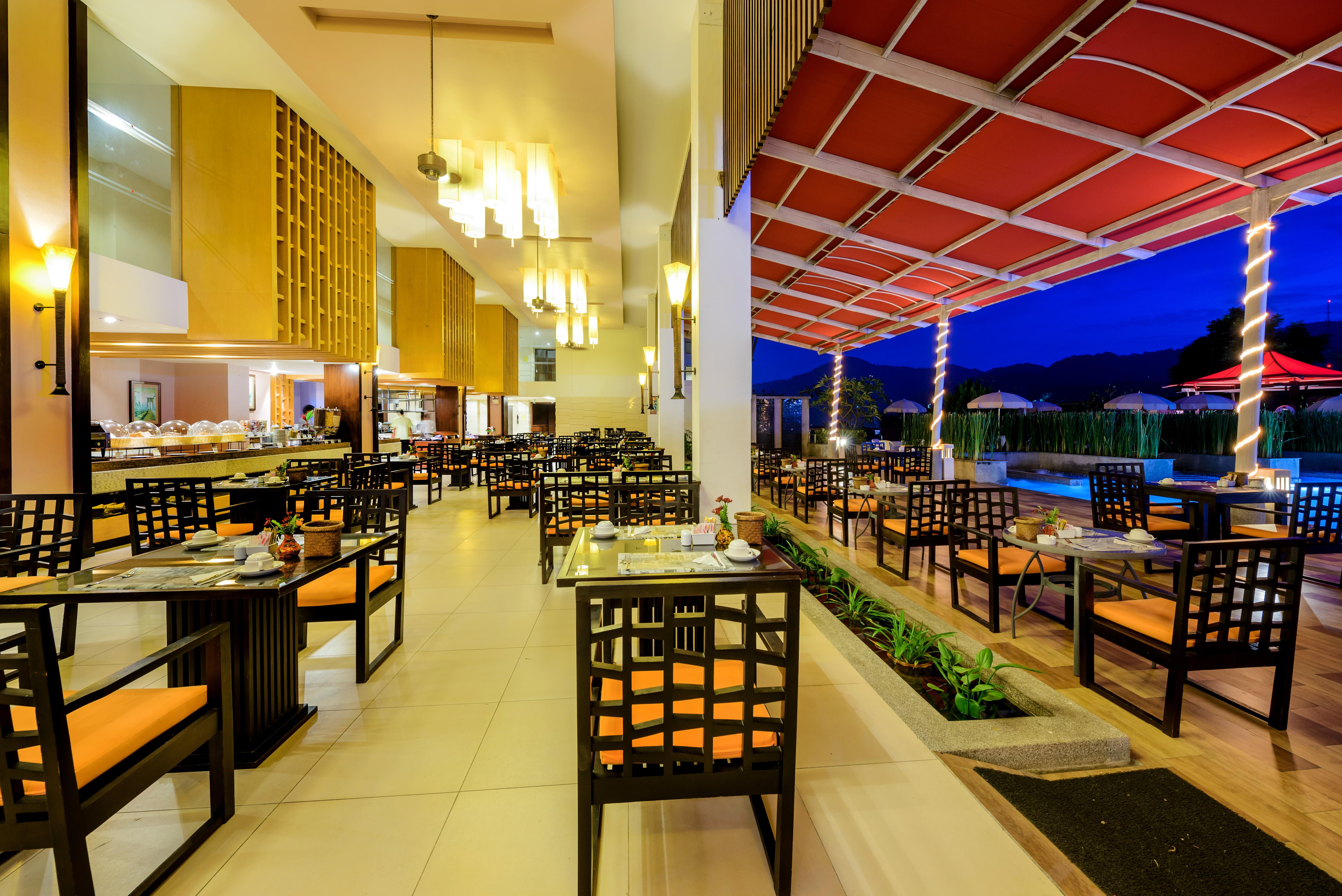 Hotel Peach Blossom & Pool - Sha 4*