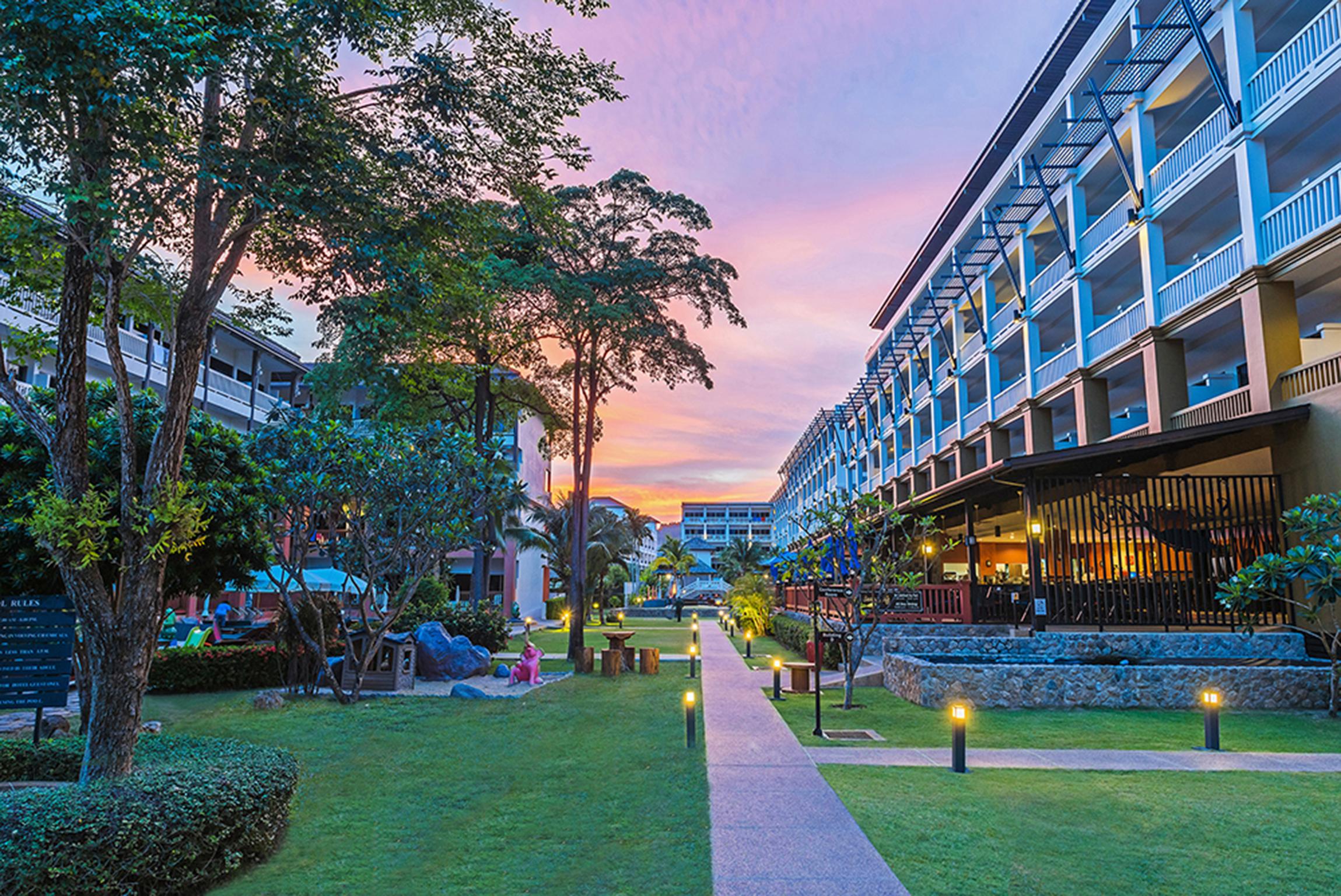 Sea Breeze - Sha Kata Beach (Phuket)