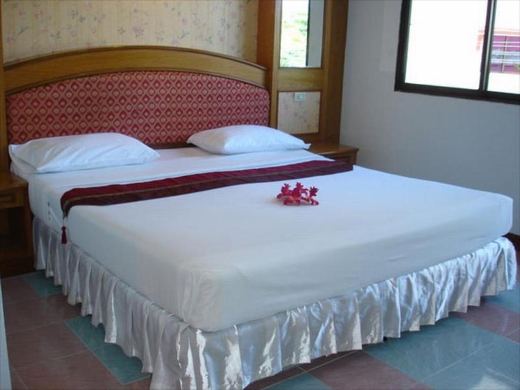 Inn Lamai 2*