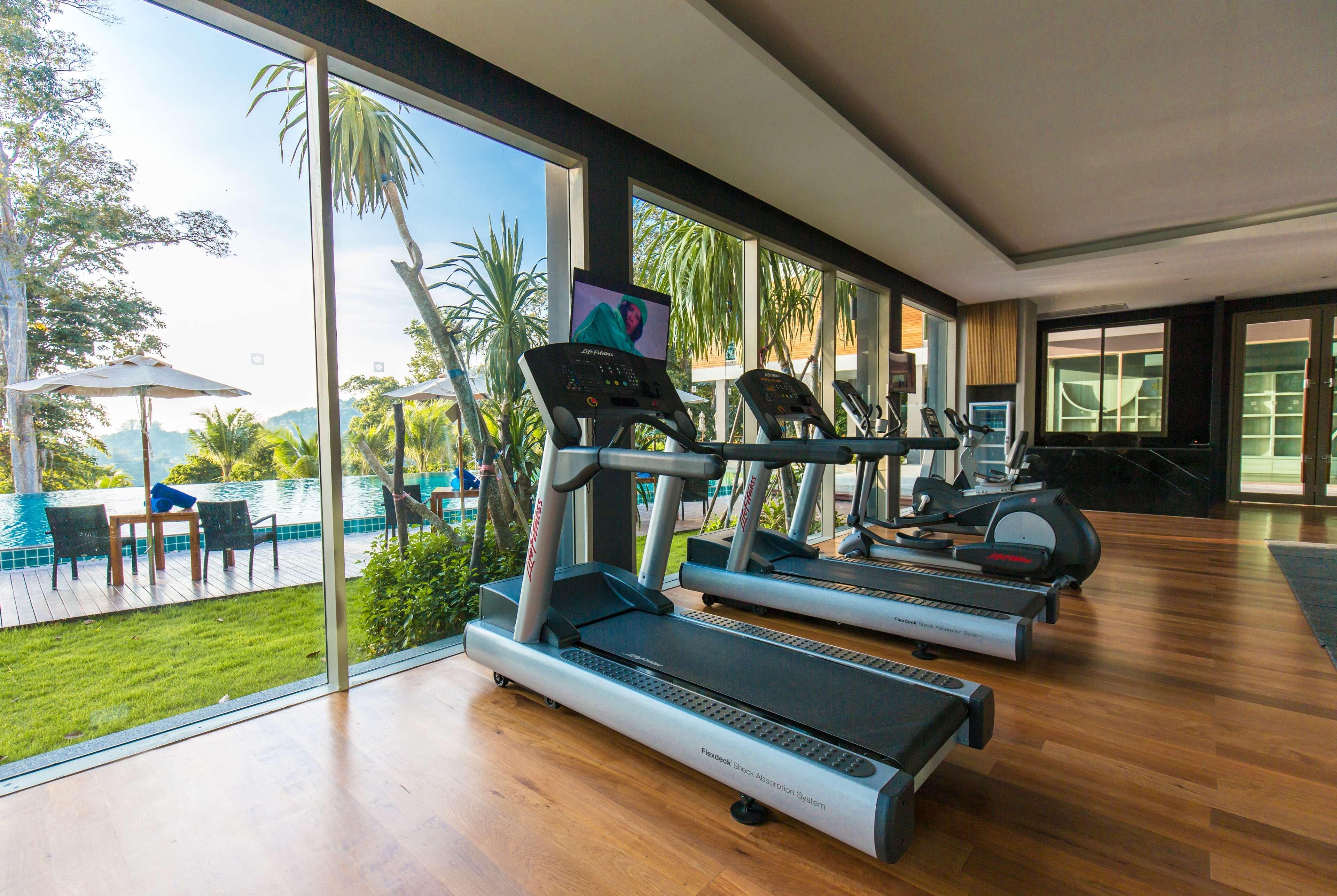 Wyndham Grand Phuket Kalim Bay Resort 5*