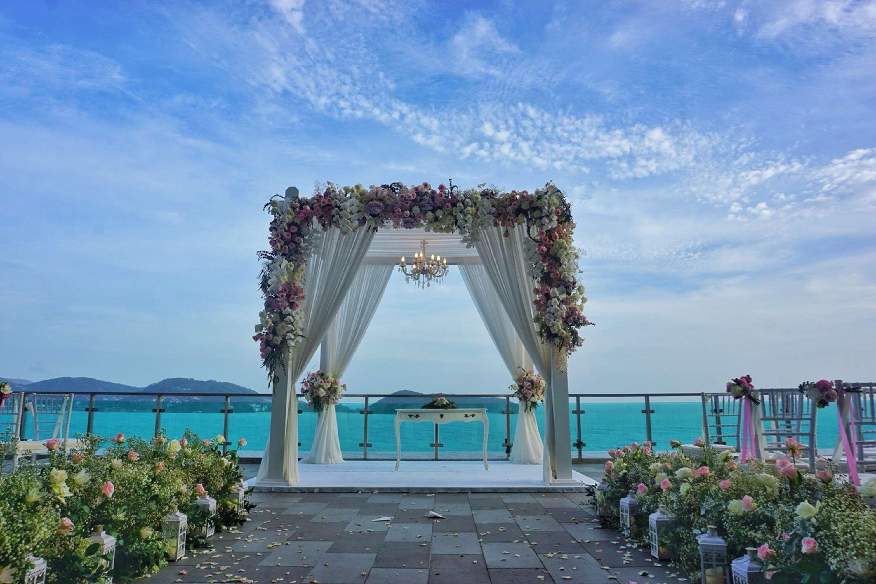 Wyndham Grand Phuket Kalim Bay Resort 5*