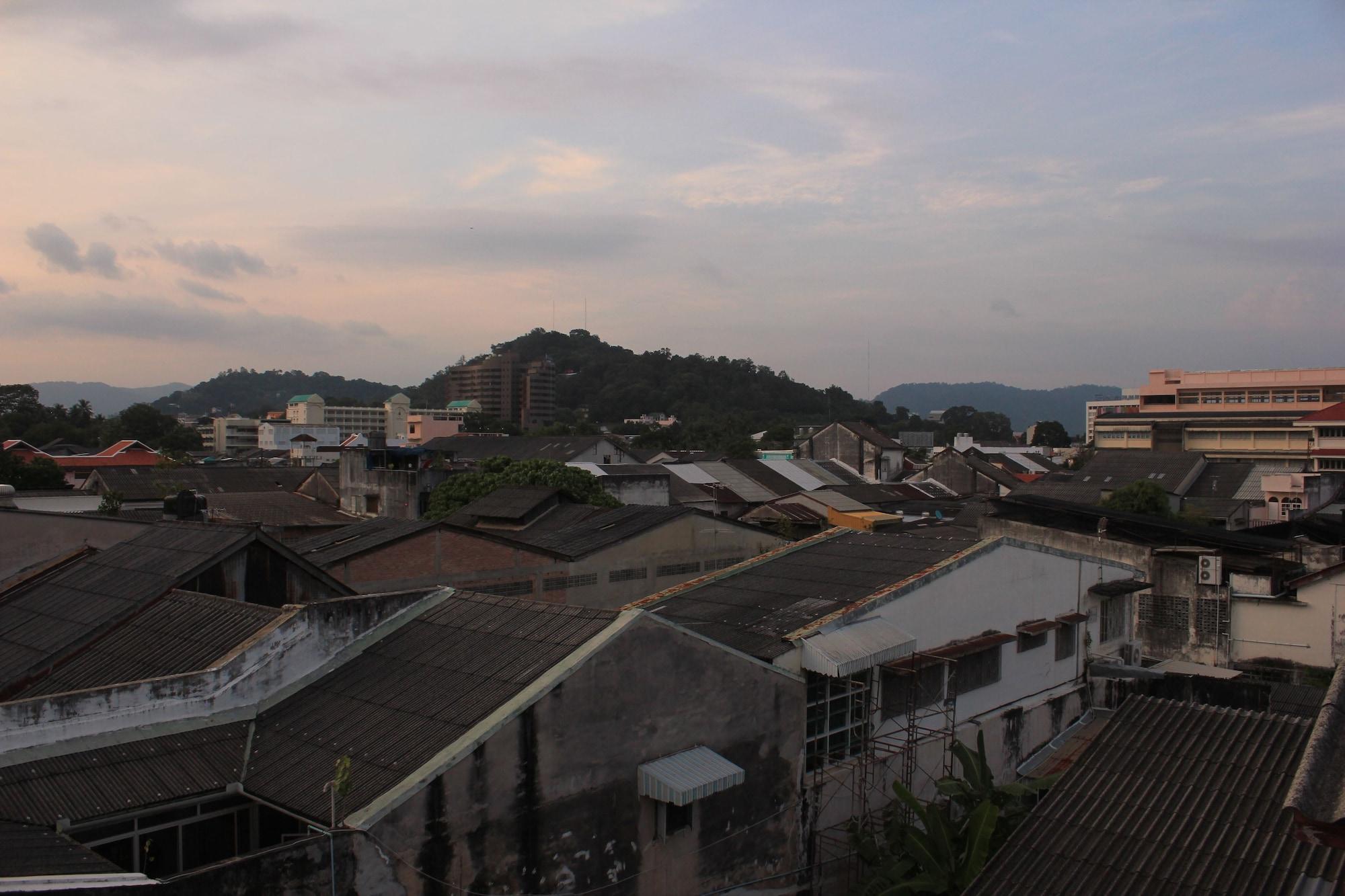 Thalang Guest house