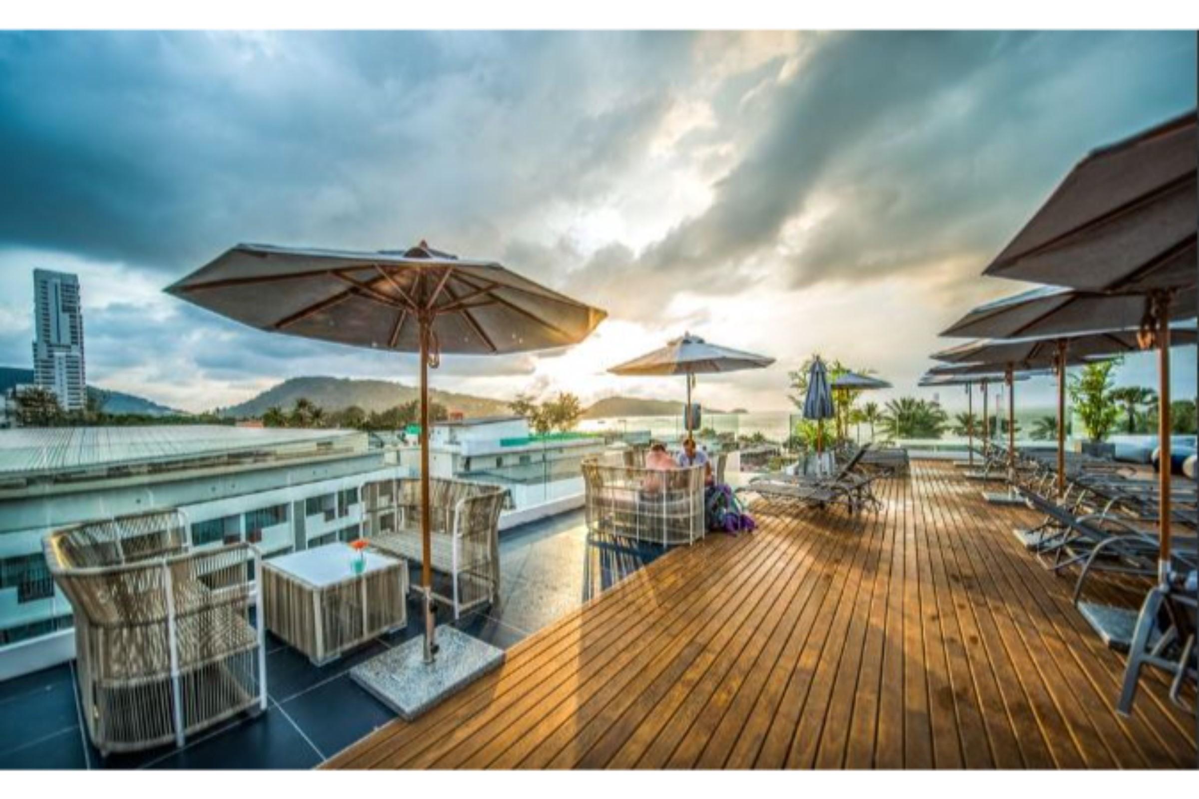 Hotel Clover Phuket - Sha
