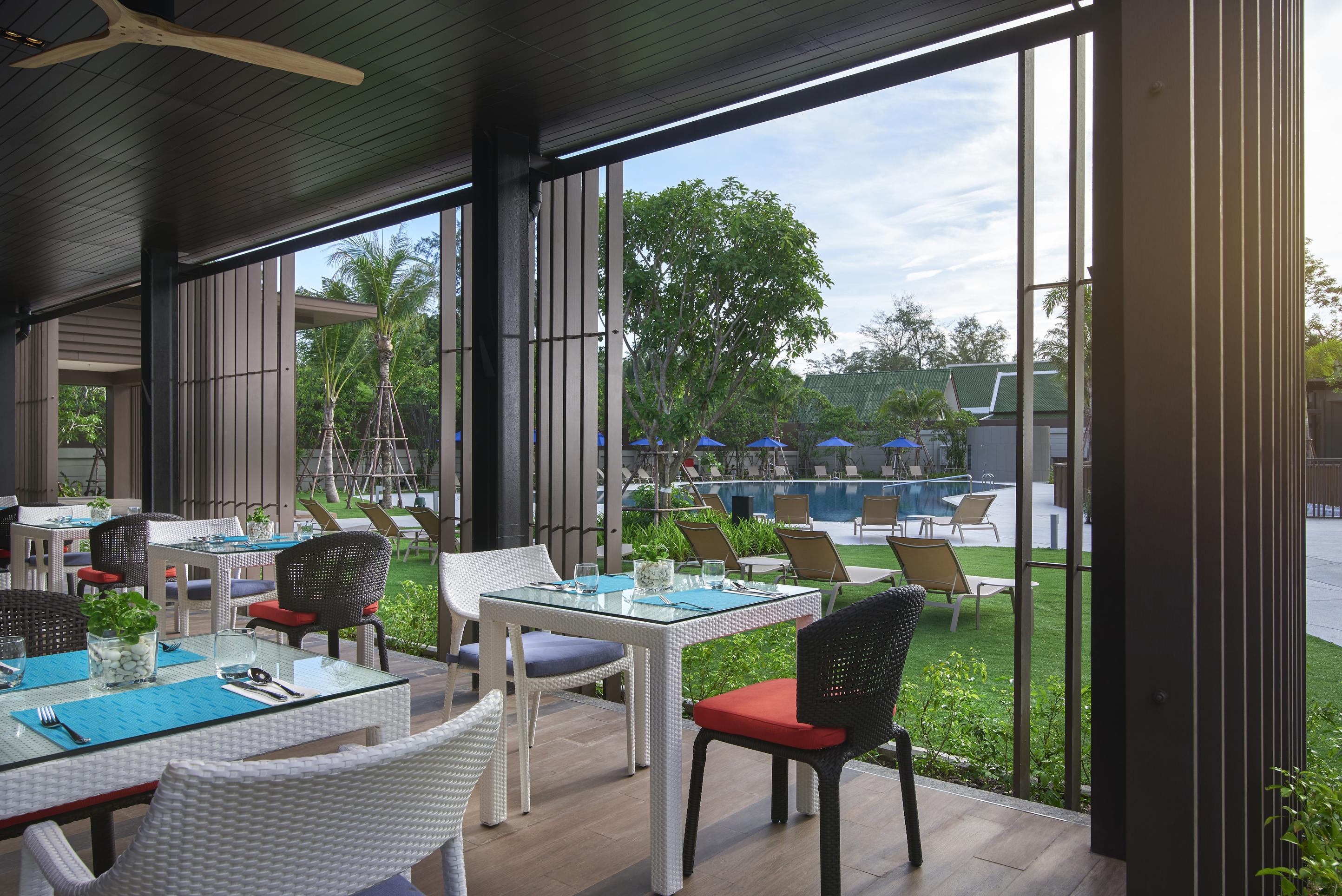Ozo Phuket 4*