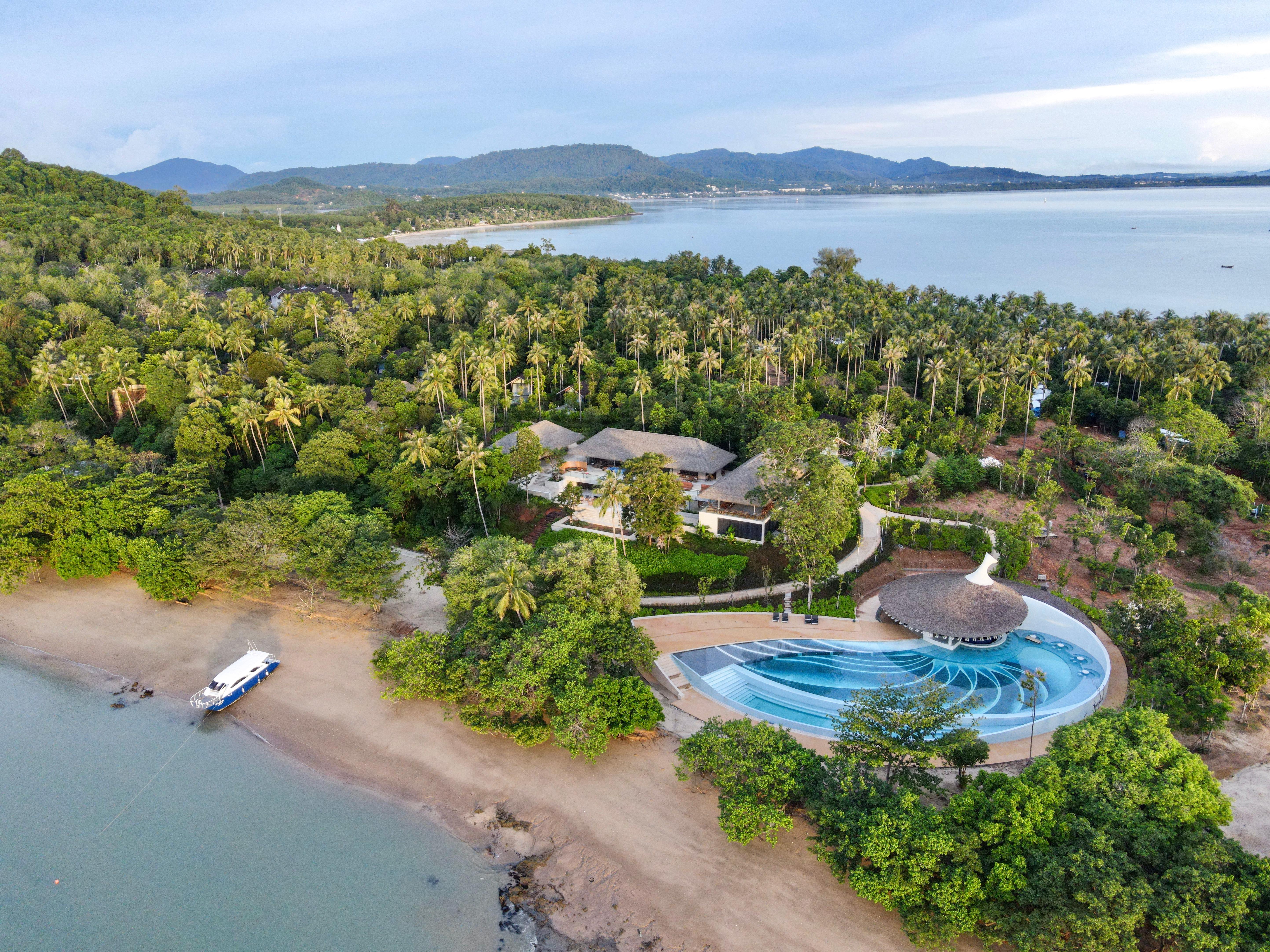 Island Escape Burasari Resort